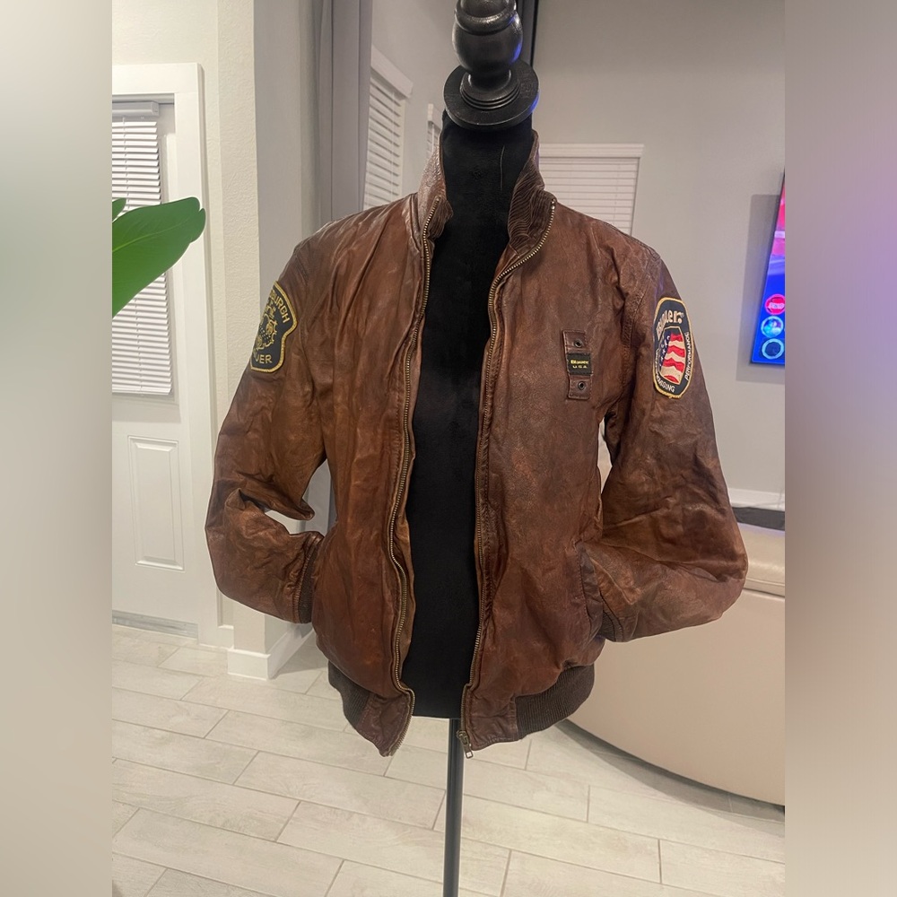 Vintage Blauer women distressed leather bomber flight jacket L, will fit a S/M